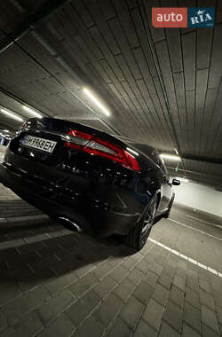 Седан Jaguar XF 2012 в 