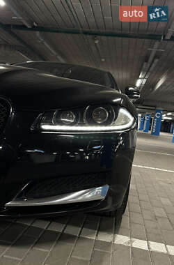 Седан Jaguar XF 2012 в 