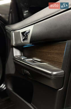 Седан Jaguar XF 2012 в 