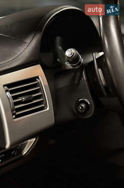 Седан Jaguar XF 2012 в 