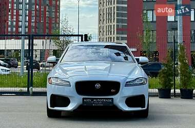 Седан Jaguar XF 2015 в 