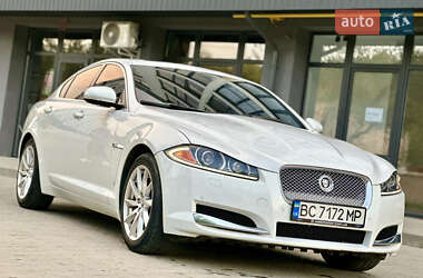 Седан Jaguar XF 2012 в 