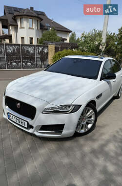 Седан Jaguar XF 2016 в Кропивницькому