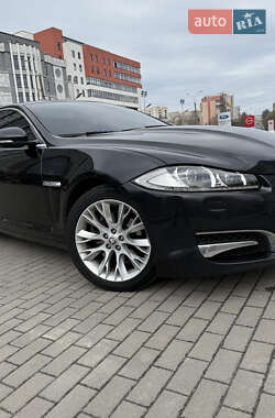 Седан Jaguar XF 2013 в 