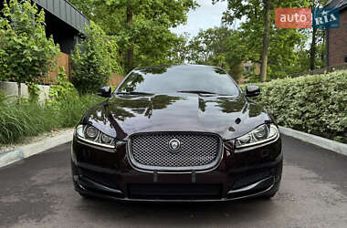 Седан Jaguar XF 2013 в 