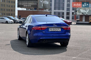 Седан Jaguar XF 2016 в 