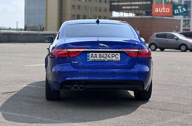 Седан Jaguar XF 2016 в 