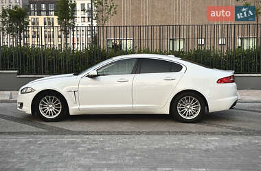Седан Jaguar XF 2012 в 