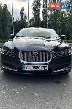 Седан Jaguar XF 2012 в 