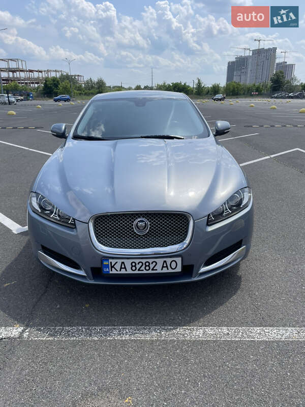 Седан Jaguar XF 2013 в Києві