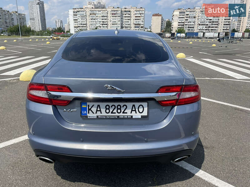 Седан Jaguar XF 2013 в Києві
