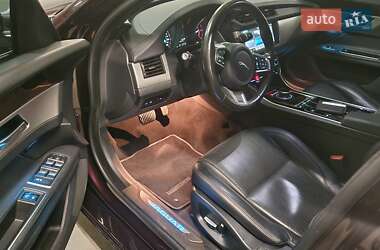 Седан Jaguar XF 2020 в 