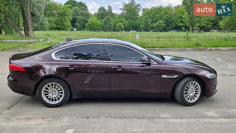 Седан Jaguar XF 2020 в Киеве