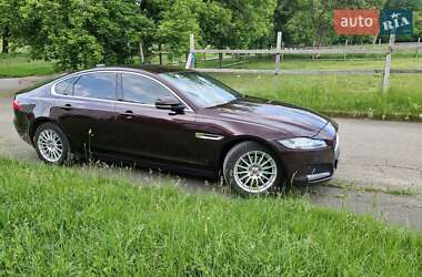 Седан Jaguar XF 2020 в 