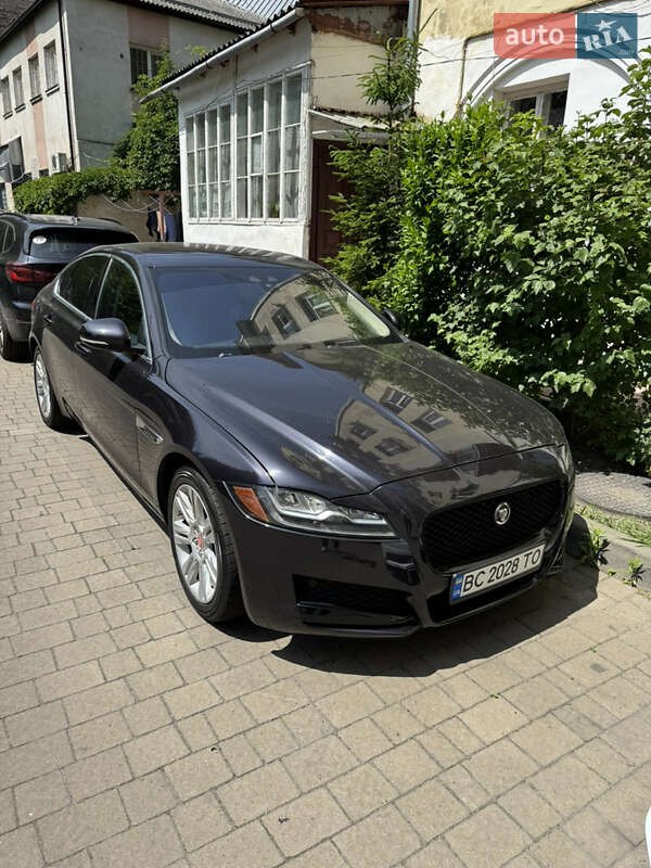 Jaguar XF 2015