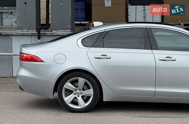 Седан Jaguar XF 2016 в 