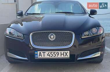 Седан Jaguar XF 2012 в Калуші