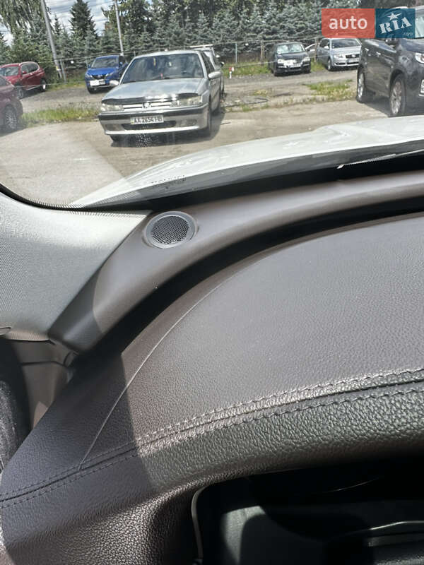 Седан Jaguar XF 2017 в Києві