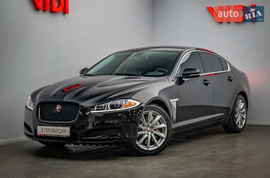 Седан Jaguar XF 2015 в Киеве