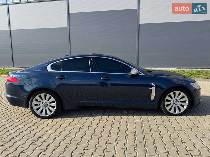 Седан Jaguar XF 2008 в Ивано-Франковске