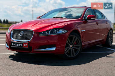 Седан Jaguar XF 2013 в Львове