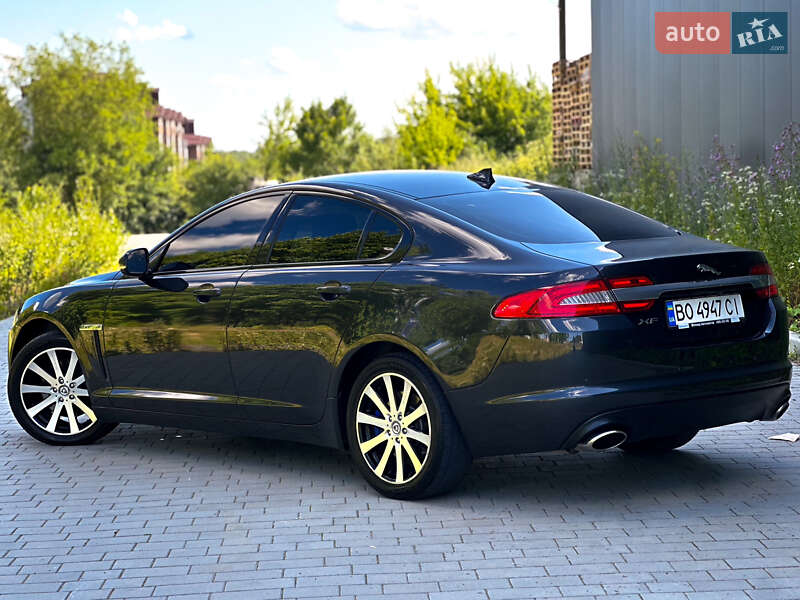 Седан Jaguar XF 2013 в Хмельницком