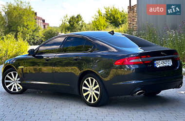 Седан Jaguar XF 2013 в 