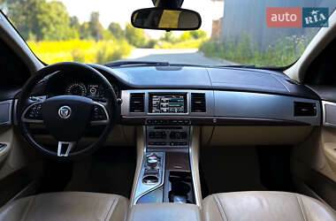 Седан Jaguar XF 2013 в 