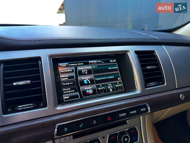 Седан Jaguar XF 2013 в Хмельницком
