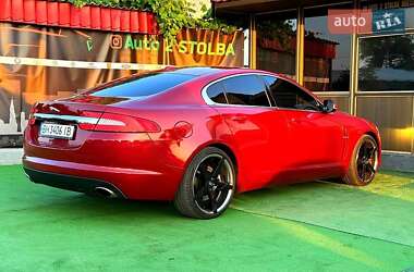Седан Jaguar XF 2012 в 