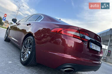 Седан Jaguar XF 2012 в 