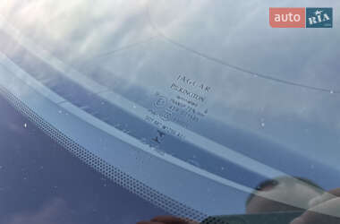 Седан Jaguar XF 2012 в 