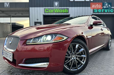 Седан Jaguar XF 2012 в 