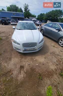 Седан Jaguar XF 2013 в 