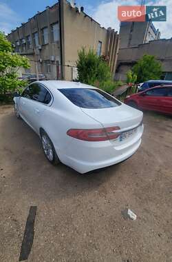 Седан Jaguar XF 2013 в 
