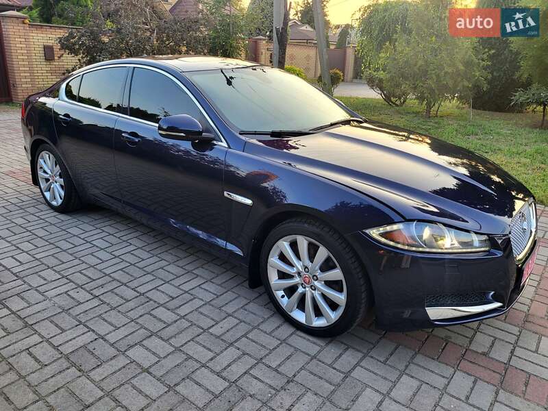 Седан Jaguar XF 2013 в Запорожье