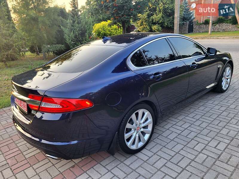 Седан Jaguar XF 2013 в Запорожье