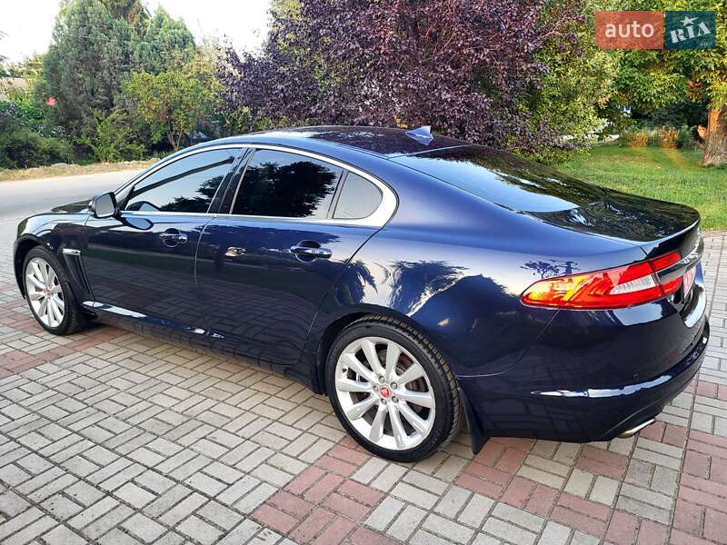 Седан Jaguar XF 2013 в Запорожье