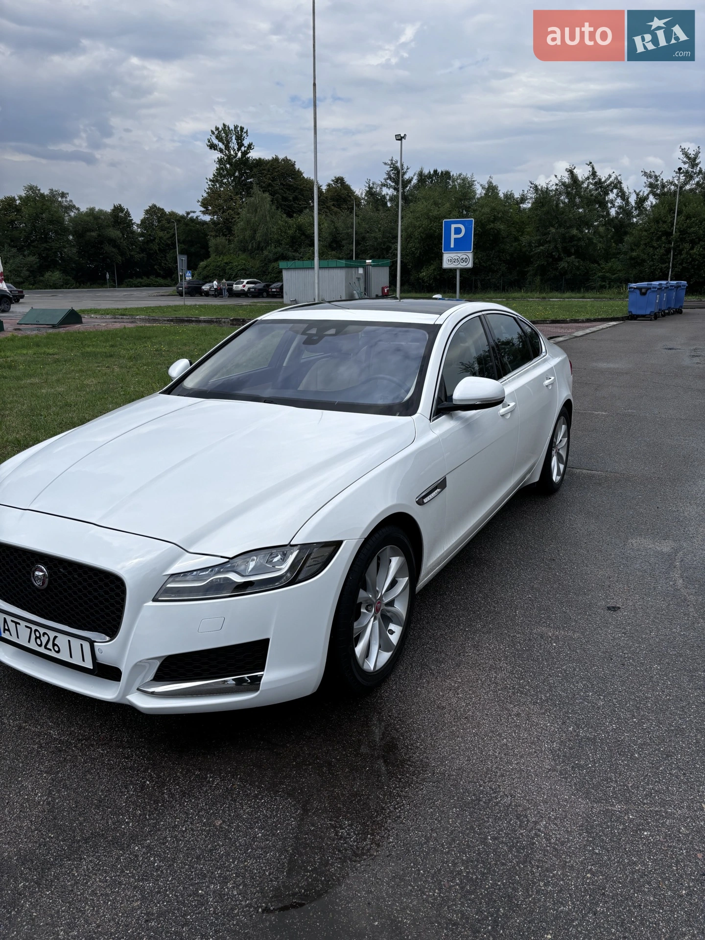 2018 Jaguar XF - мініатюра 2