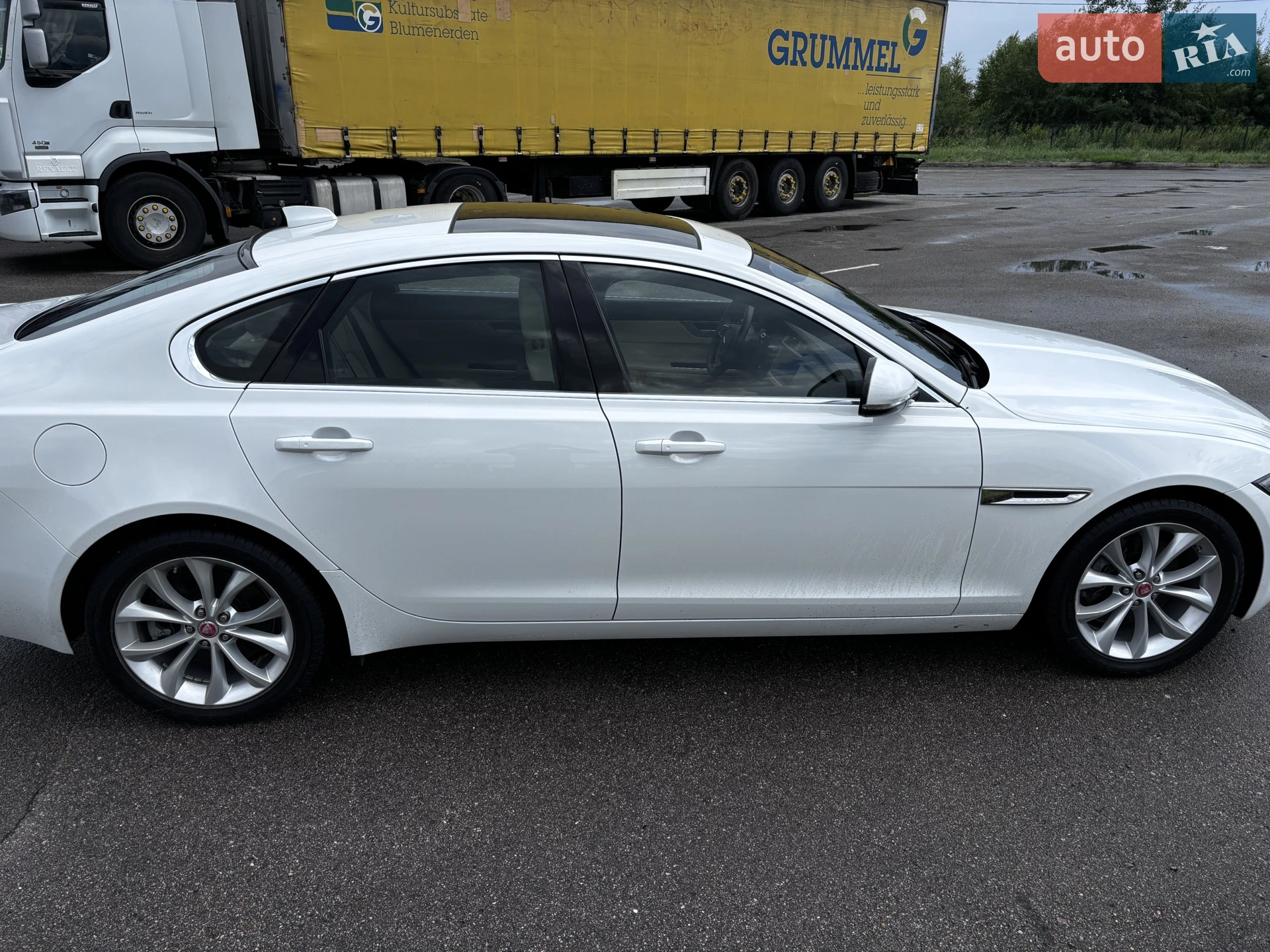 2018 Jaguar XF - мініатюра 3