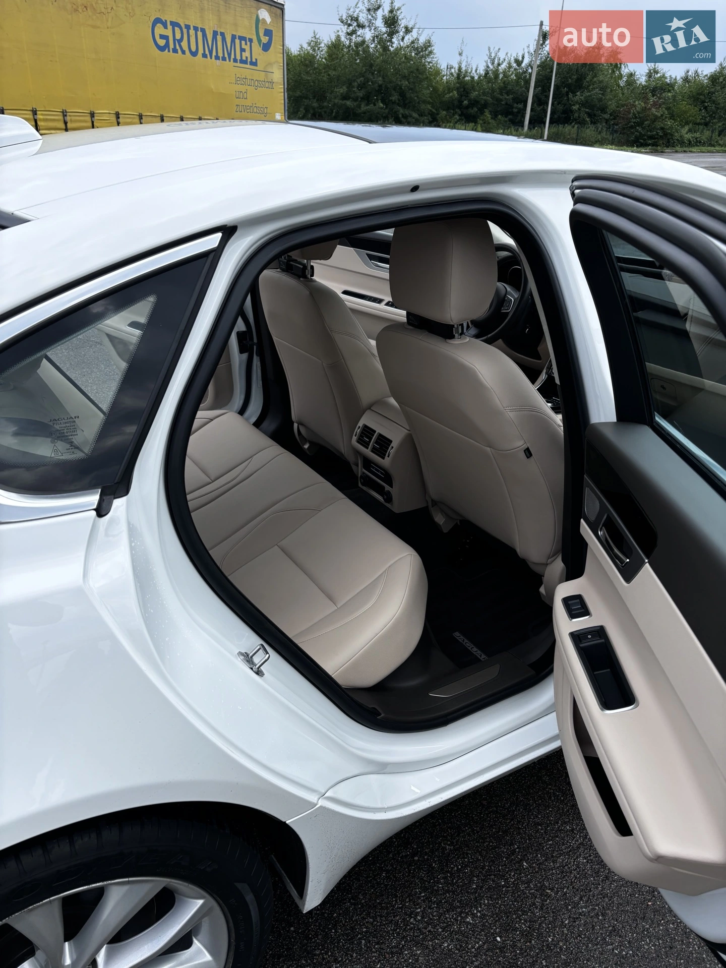 2018 Jaguar XF - мініатюра 10