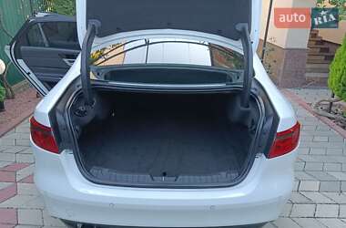Седан Jaguar XF 2016 в 