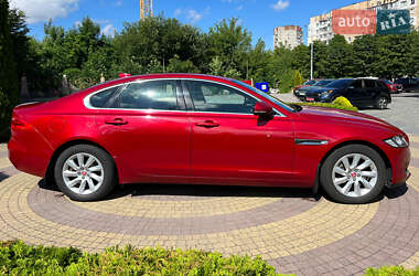 Седан Jaguar XF 2017 в 