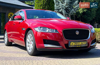 Седан Jaguar XF 2017 в 