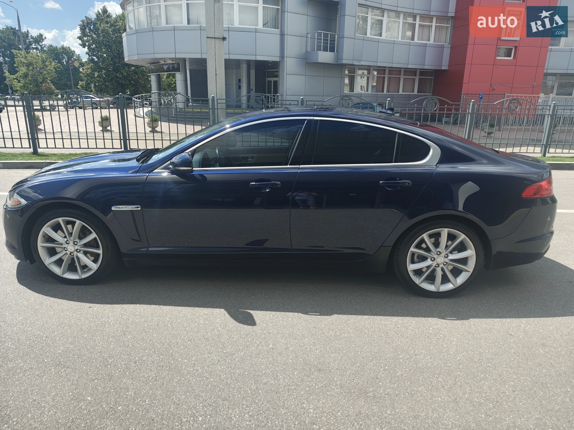 2015 Jaguar XF - мініатюра 13
