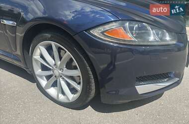 Седан Jaguar XF 2015 в 
