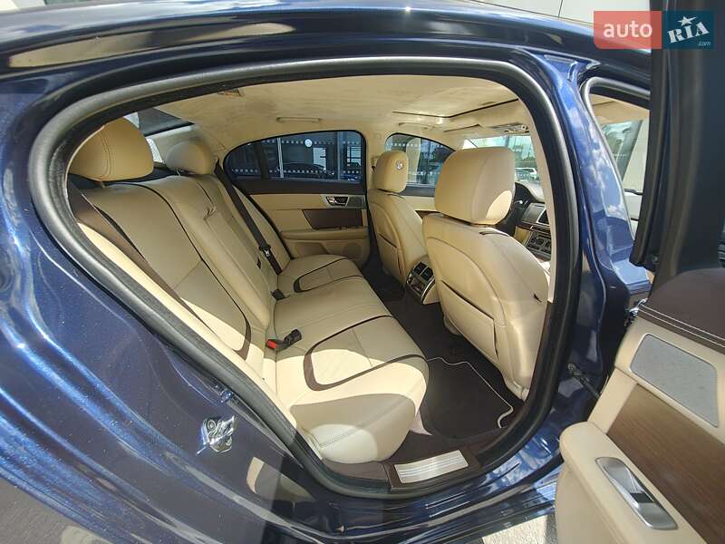 Седан Jaguar XF 2015 в Харькове фото 34 Седан Jaguar XF 2015 в Харькове