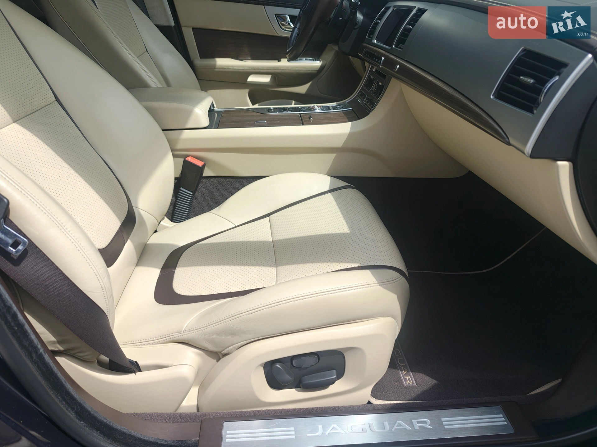 2015 Jaguar XF - мініатюра 40