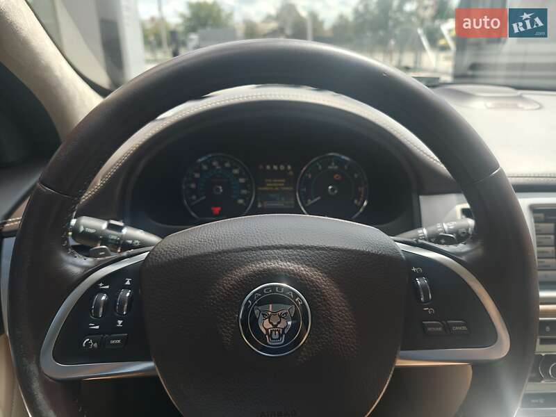 Седан Jaguar XF 2015 в Харькове фото 44 Седан Jaguar XF 2015 в Харькове