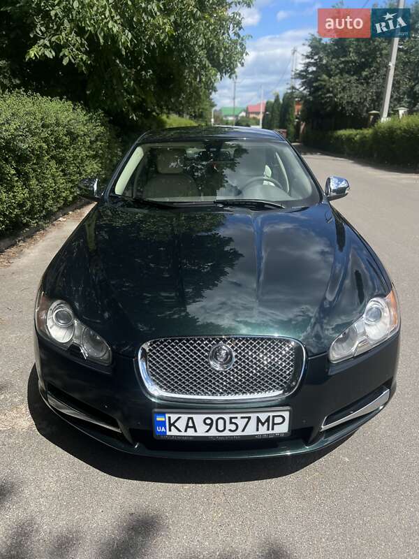 Седан Jaguar XF 2008 в Киеве